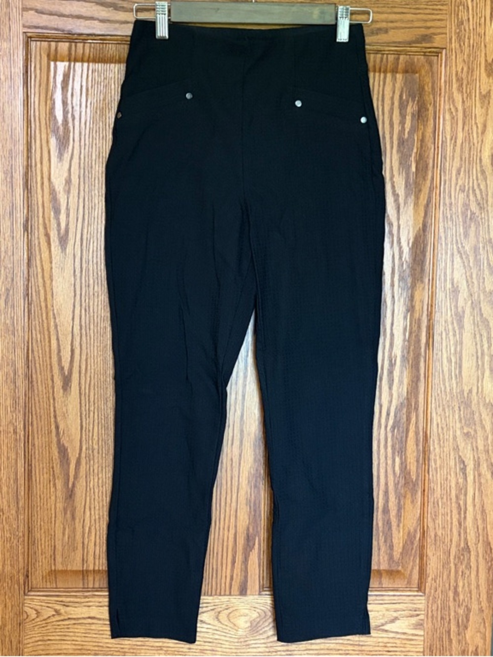 Maurices Black Stretch Pull-On Style Ankle Pants w/front pocket detail Size XS